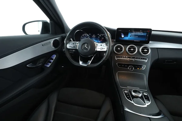 Mercedes-Benz C-Klasse (2021) — foto 4 van 16