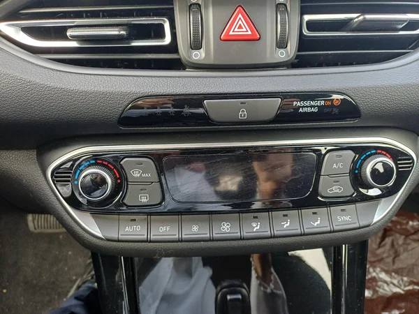 Hyundai i30 (2025) — foto 7 van 21