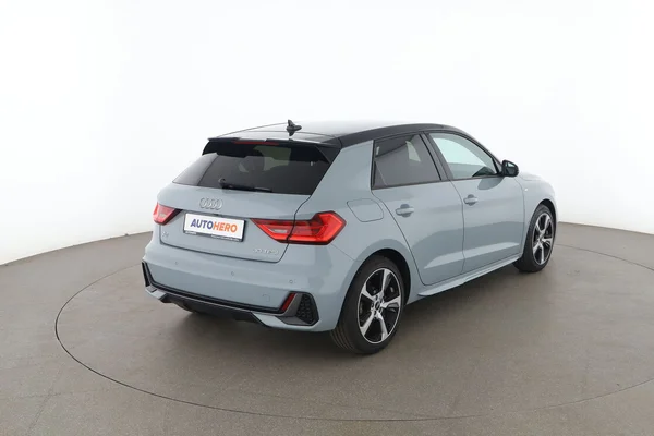 Audi A1 (2023) — foto 12 van 16