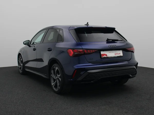 AUDI A3 Sportback PHEV (2025) — foto 4 van 16