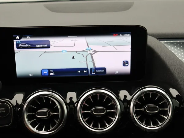 Mercedes-Benz EQA (2025) — foto 6 van 27