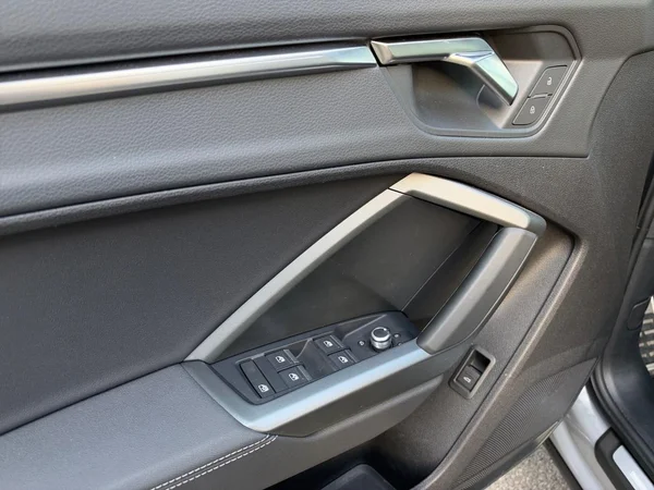 AUDI Q3 Sportback (2025) — foto 5 van 17