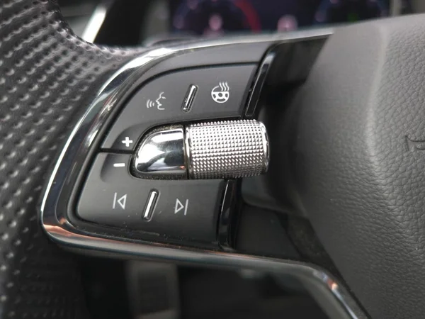 SKODA Octavia Combi Dsl (2025) — foto 14 van 31