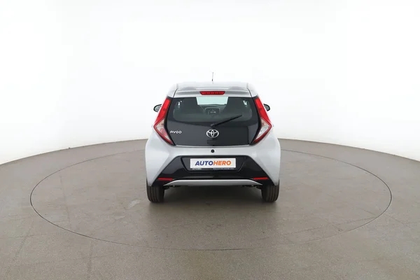 Toyota Aygo (2022) — foto 11 van 16