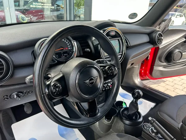 Mini One (2018) — foto 20 van 20
