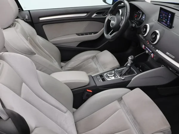 Audi A3 (2018) — foto 18 van 22