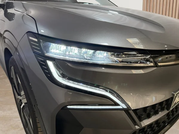 Renault Megane-E-Tech (2022) — foto 23 van 29