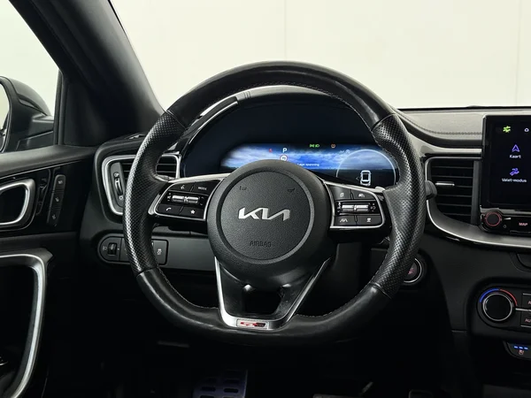 KIA Cee'd (2021) — foto 14 van 27