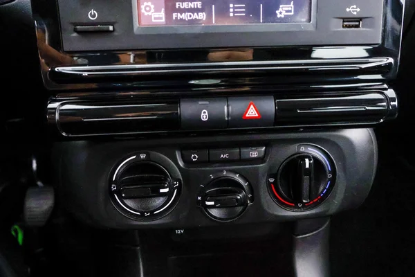 Citroen C3 (2022) — foto 17 van 55
