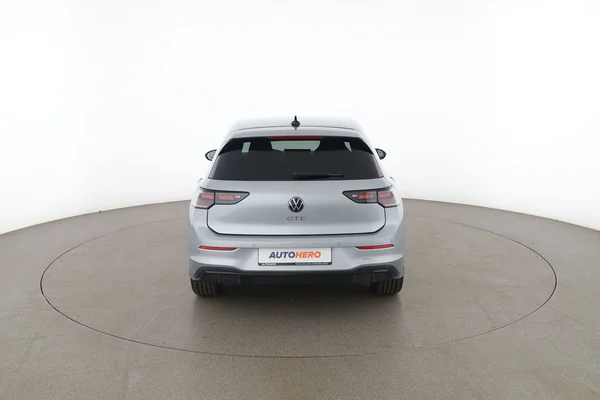 Volkswagen Golf (2024) — foto 11 van 16