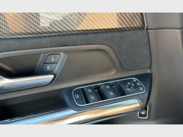 Mercedes-Benz GLA 180 (2022) — foto 20 van 29