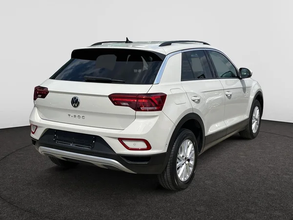 VOLKSWAGEN T-Roc (2023) — foto 12 van 20