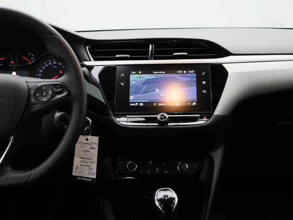 Opel Corsa (2022) — foto 40 van 40