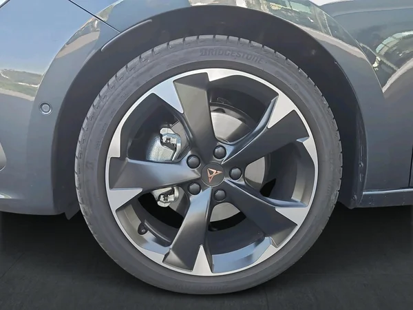 CUPRA Leon ST (2023) — foto 9 van 17