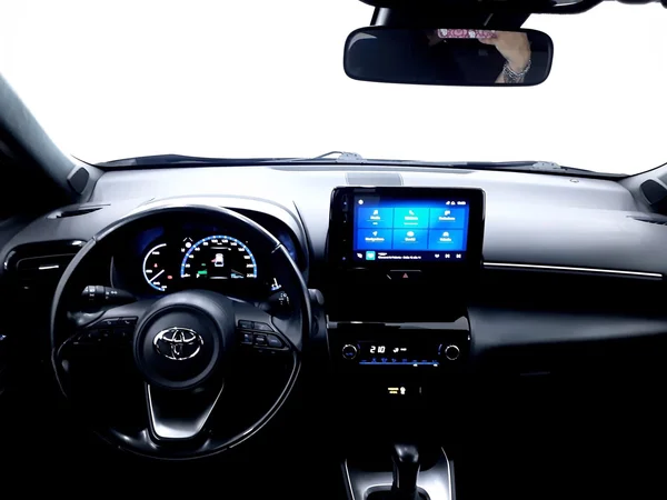 Toyota Yaris Hybrid (HEV) (2023) — foto 6 van 26