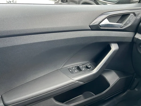 VOLKSWAGEN T-Cross (2025) — foto 8 van 24