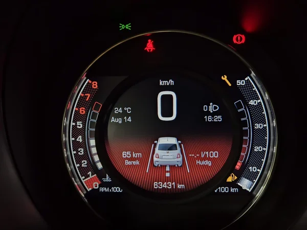 Abarth 595 (2021) — foto 5 van 22