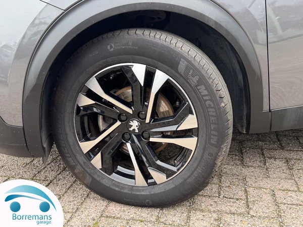 Peugeot 2008 (2023) — foto 7 van 45