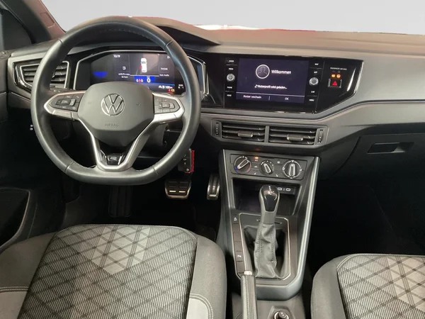 VOLKSWAGEN Taigo (2023) — foto 2 van 22