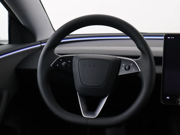 TESLA Model 3 (2025) — foto 14 van 30