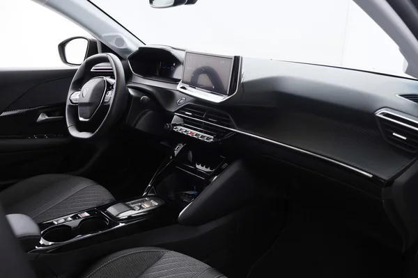 Peugeot E-208 (2025) — foto 24 van 74