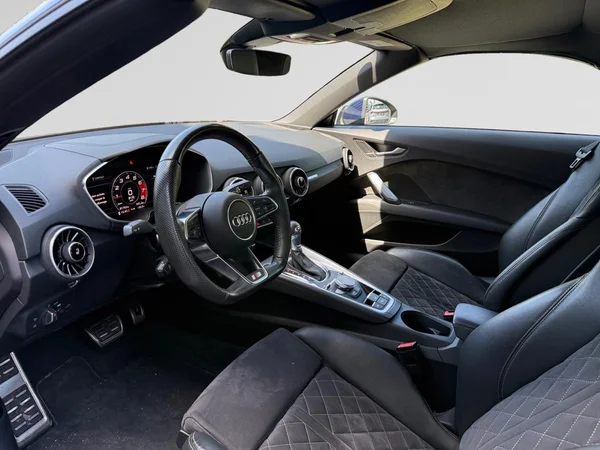AUDI TT Roadster (2023) — foto 3 van 13