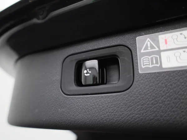 Mercedes-Benz C-Klasse (2023) — foto 6 van 60