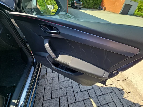 CUPRA Leon ST (2023) — foto 4 van 23