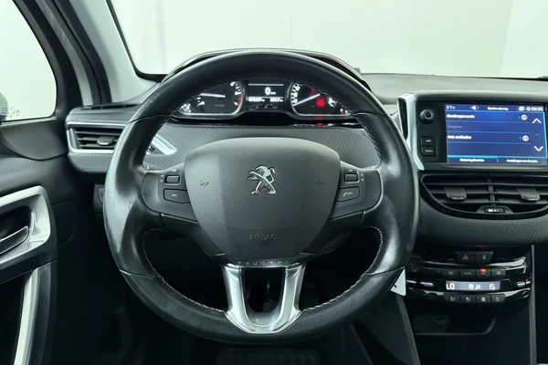 Peugeot 2008 (2019) — foto 2 van 24