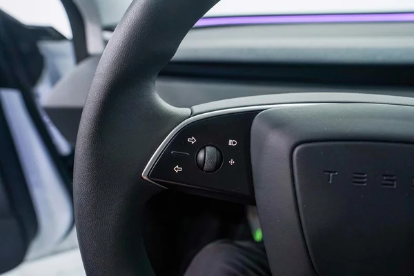Tesla Model 3 (2024) — foto 14 van 47