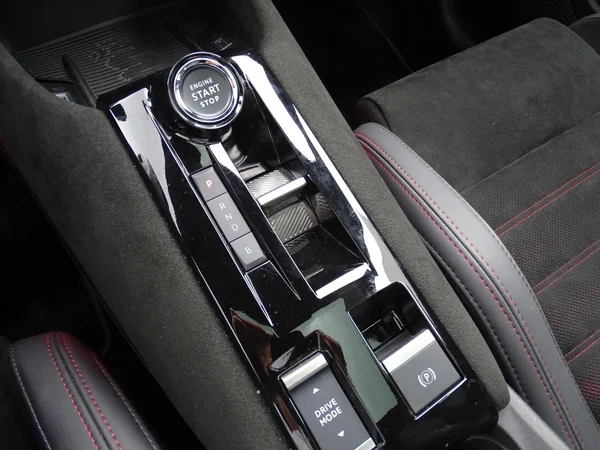 Alfa Romeo Junior (2025) — foto 14 van 31