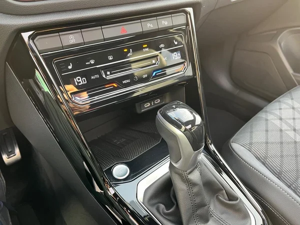 VOLKSWAGEN T-Roc (2025) — foto 7 van 20