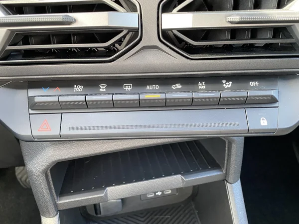 Dacia Duster (2024) — foto 11 van 22