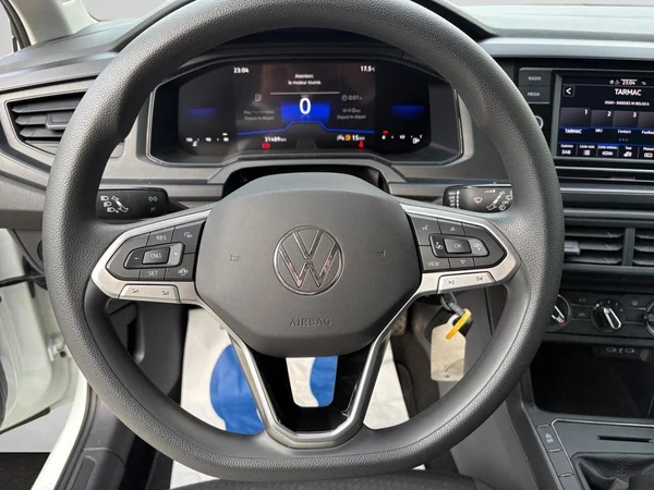 VOLKSWAGEN Polo (2024) — foto 3 van 19
