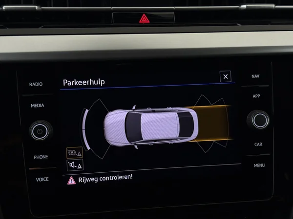 VOLKSWAGEN Arteon (2022) — foto 11 van 30