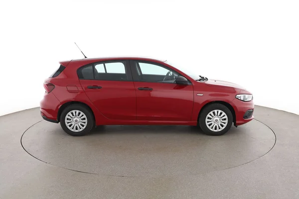 Fiat Tipo (2017) — foto 13 van 16
