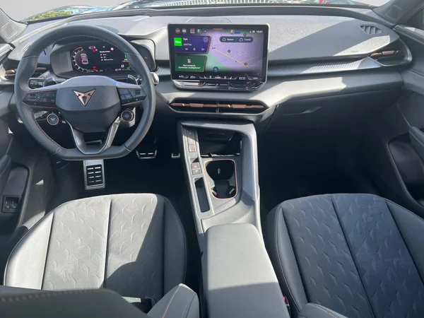 CUPRA Terramar e-Hybrid (PHEV) (2026) — foto 14 van 17