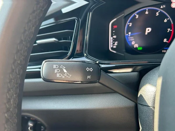 VOLKSWAGEN T-Roc (2025) — foto 17 van 31