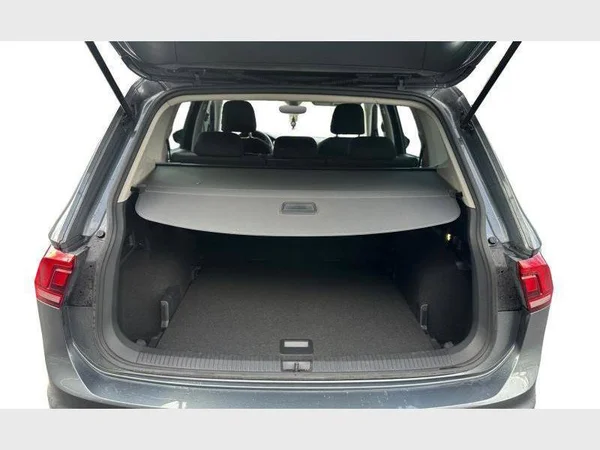 Volkswagen Tiguan Allspace (2021) — foto 26 van 28
