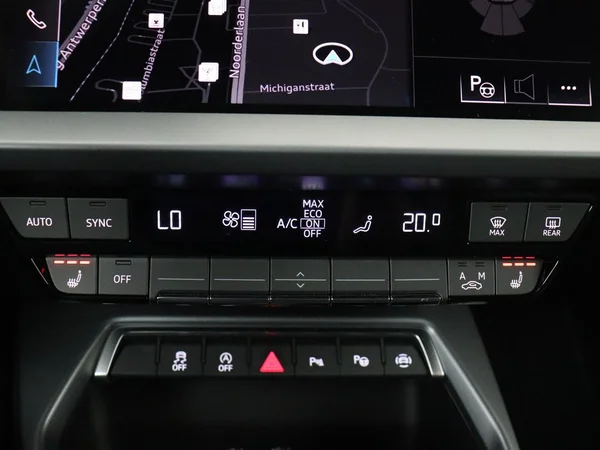 AUDI A3 Sportback (2025) — foto 8 van 18