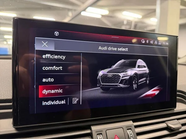 AUDI Q5 Dsl (2021) — foto 17 van 28