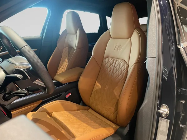 AUDI Q8 e-tron (2025) — foto 6 van 15
