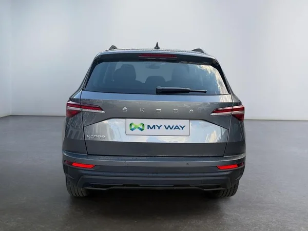 SKODA Karoq (2023) — foto 24 van 27
