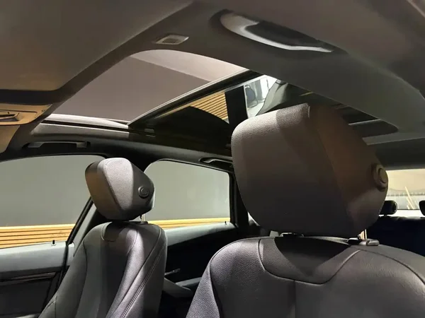 Bmw 318 (2014) — foto 3 van 24