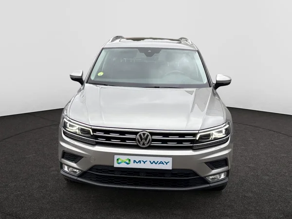 VOLKSWAGEN Tiguan Dsl (2017) — foto 13 van 19