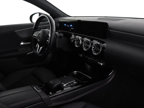 MERCEDES A 250 (2022) — foto 3 van 34
