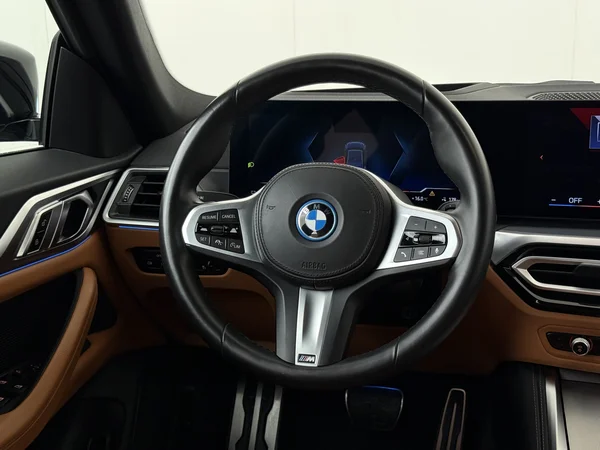 BMW i4 (2023) — foto 14 van 33