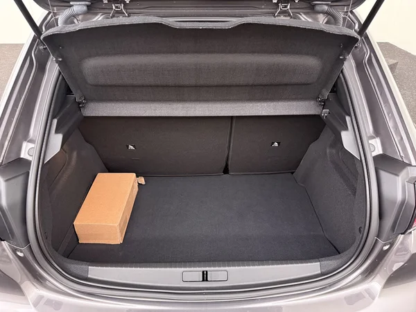 PEUGEOT 208 (2022) — foto 6 van 26