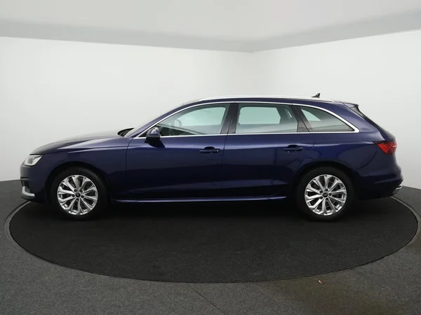 AUDI A4 Avant (2022) — foto 2 van 31