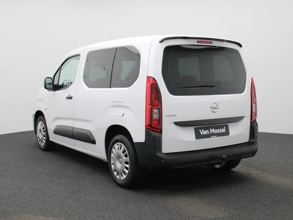 Opel Combo Life (2022) — foto 12 van 30